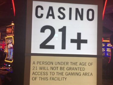 oklahoma gambling age